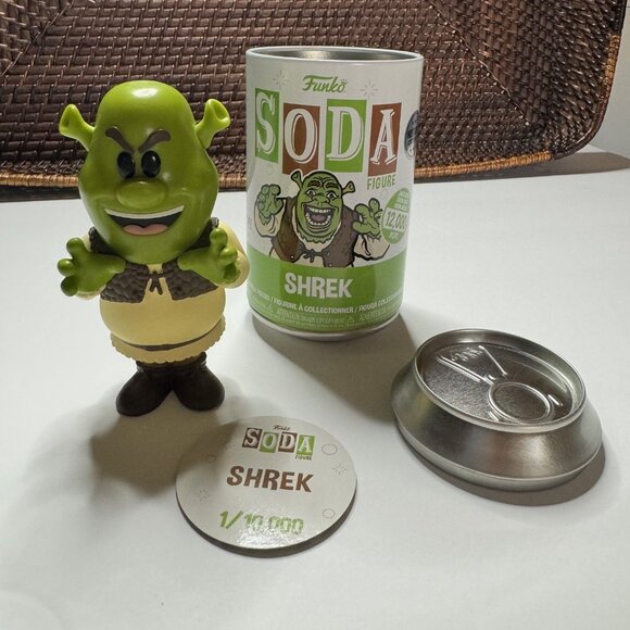 Funko Soda Shrek- Hot Topic Exclusive - Picture 1 of 3